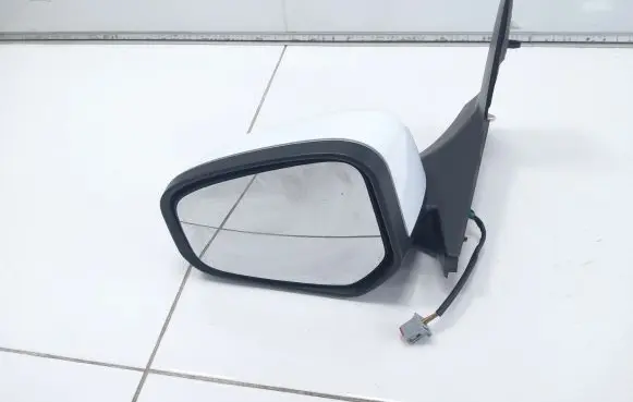 Ford Courier Front door electric wing mirror 0411052