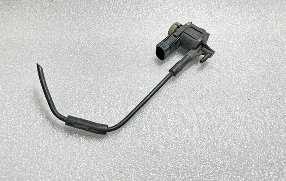 Audi A4 S4 B6 8E 8H Turbo solenoid valve 1J0906283C