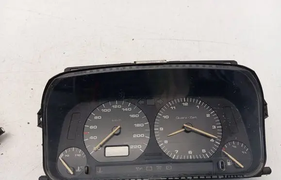 Volkswagen Golf III Speedometer (instrument cluster) 5392324710