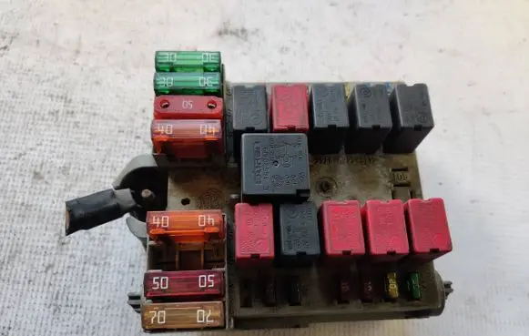 Citroen Jumper Fuse module 1332043080 3320430800576