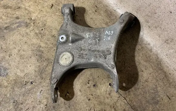 Rear upper control arm/wishbone