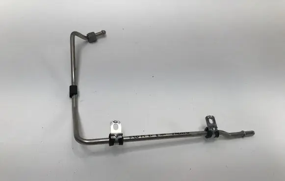 BMW 1 F40 Fuel line pipe 8665628