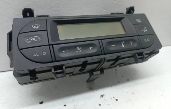 Citroen C2 Climate control unit 96530443XT