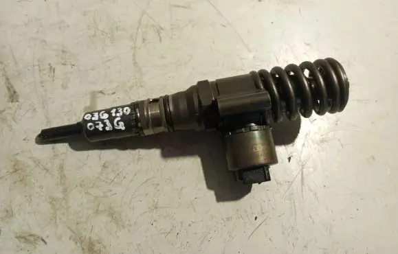 Audi A4 S4 B7 8E 8H Fuel injector 03G130073G