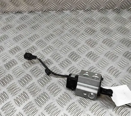 Air conditioning (A/C) expansion valve
