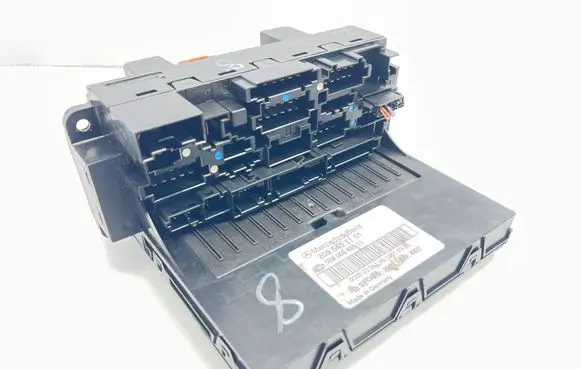 Mercedes-Benz CLK A209 C209 Fuse module 2095451101 5DK00848511