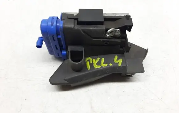 Audi A4 S4 B5 8D Rear door lock 8D0839015A