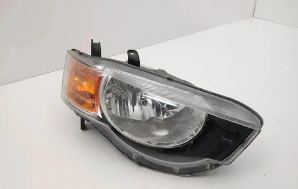Mitsubishi Colt Headlight/headlamp 8301B180 030124930200