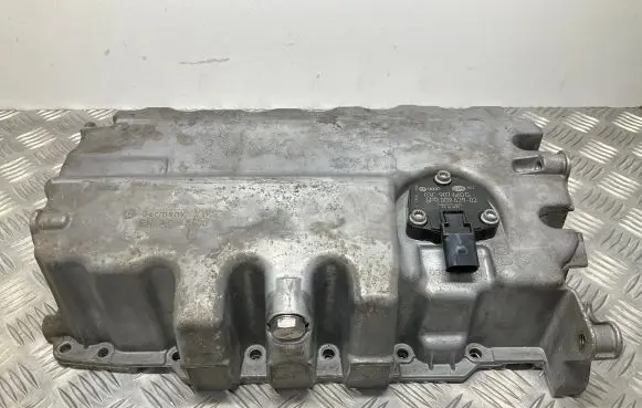 Volkswagen Tiguan Oil sump 03G103603 03C907660G