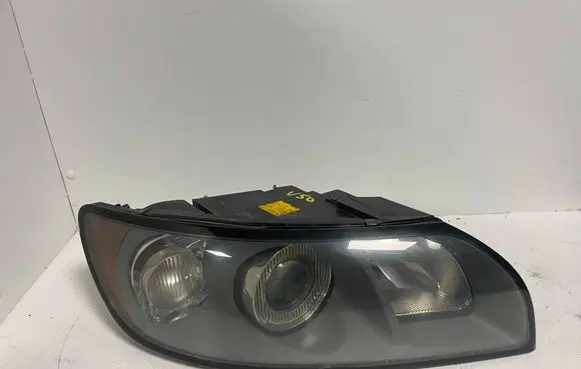 Volvo V50 Headlight/headlamp 30698886 0301199204