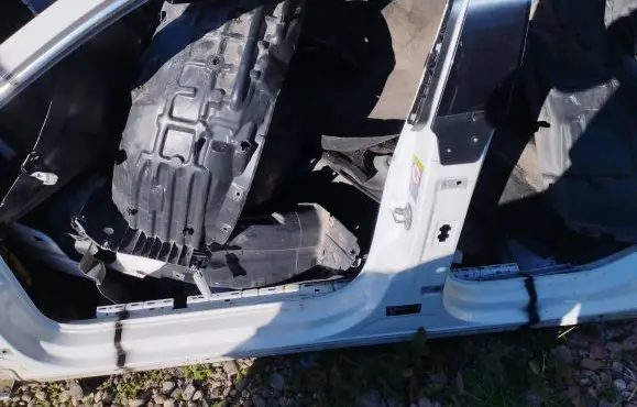 Volkswagen Arteon Pillar (middle) 