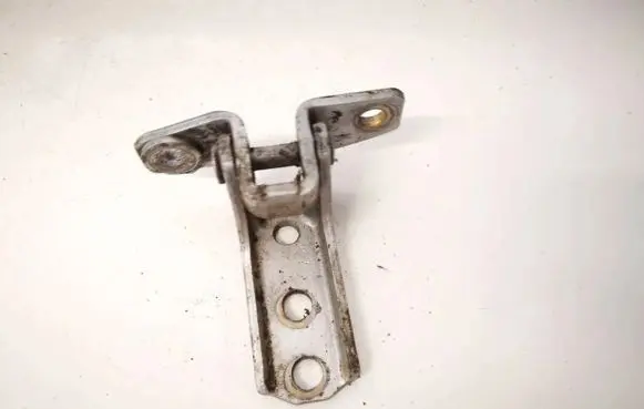 Mitsubishi Pajero Rear door lower hinge