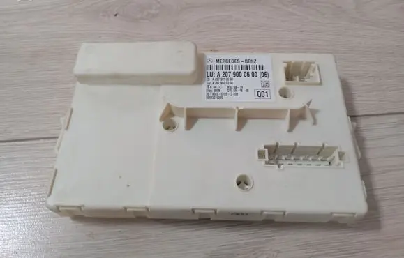 Mercedes-Benz E C207 W207 Comfort/convenience module A2079000600 A2079010000