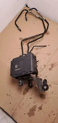 Volvo V70 ABS Pump 30681619 000404972C1 10061336881