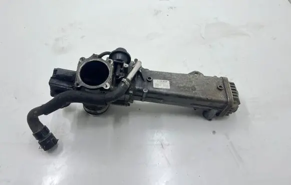 Volvo V40 EGR valve cooler 31325030 70304902