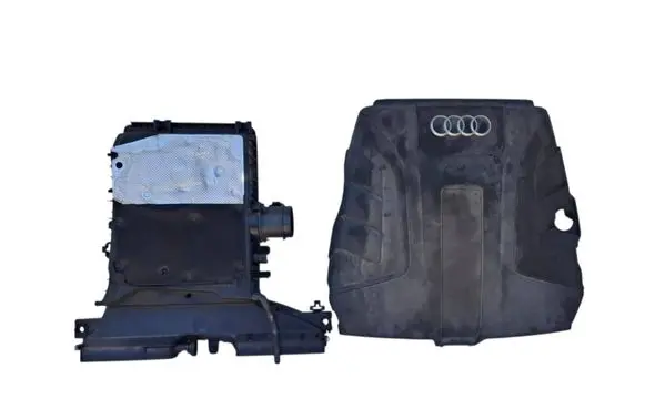 Audi Q7 4M Air filter box 4M0133837 4M0183