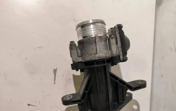 Ford Kuga I Throttle valve 9M5Q9E926AA A2C53286823 1809102228