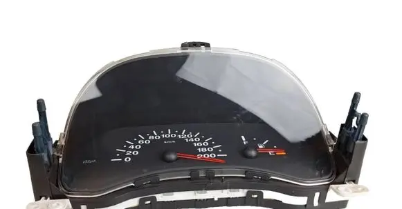 Speedometer (instrument cluster)