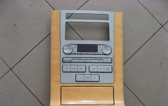 Lincoln Navigator Center console control module 18C612DZU7A