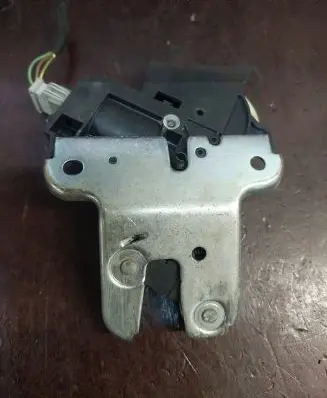 Audi A6 S6 C6 4F Tailgate/trunk/boot lock/catch/latch 4F5827505D