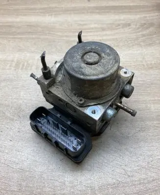 Nissan X-Trail T30 ABS Pump B41201327 47660EQ041