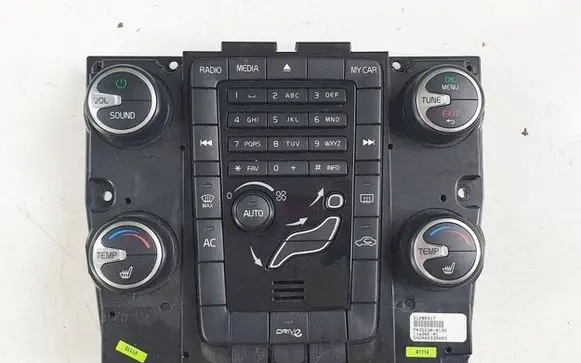 Volvo V70 Climate control unit 31288317 M4352300135 SN2000339409