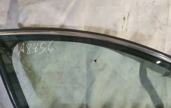 Citroen DS4 Front door window glass four-door