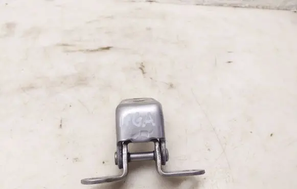 Toyota RAV 4 (XA50) Rear door lower hinge