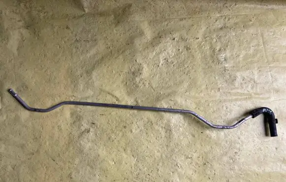 Mercedes-Benz B W245 Engine coolant pipe/hose A1695010925