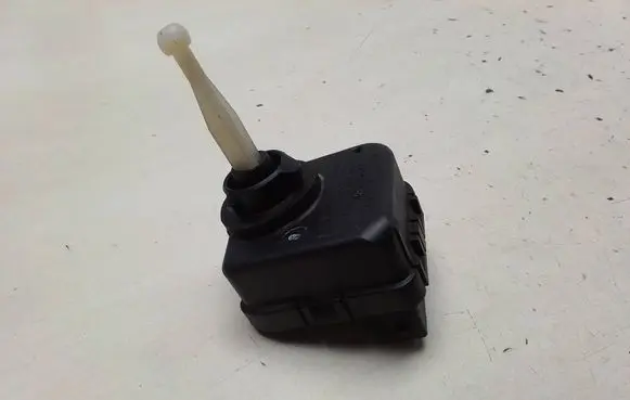 Audi A4 S4 B5 8D Headlight level adjustment motor 4D0941295 0307852315