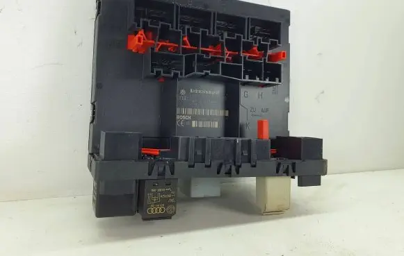 Audi A3 S3 A3 Sportback 8P Comfort/convenience module 8P0907279C F005V00493 H37S0301