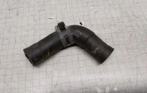 Volkswagen Transporter - Caravelle T4 Engine coolant pipe/hose
