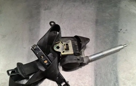 Audi A6 S6 C5 4B Front seatbelt 4B0857706E E1040062 560366800