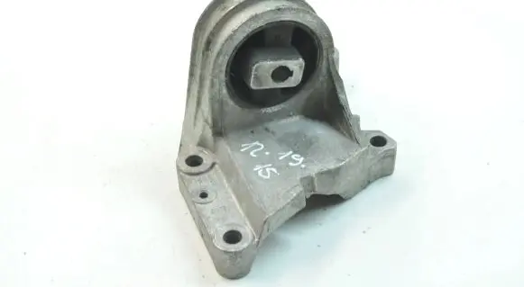 Volvo XC90 Engine mount bracket 8671633