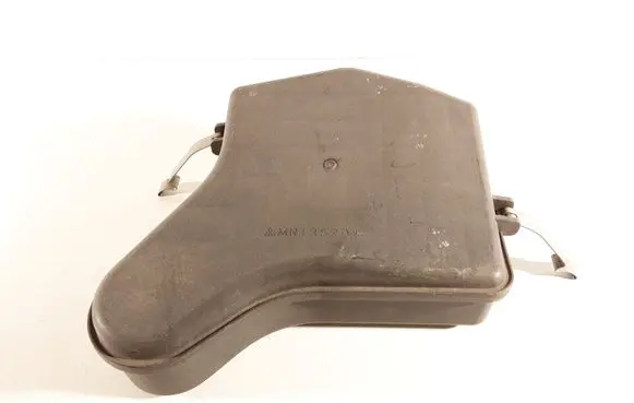 Mitsubishi Outlander Intake resonator MN135294
