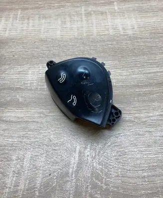 Mercedes-Benz E W211 Steering wheel buttons/switches A2118206110