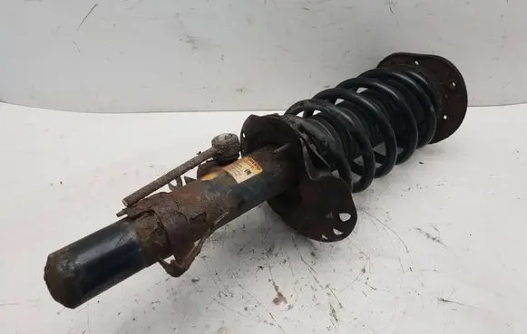 Volvo V60 Front shock absorber with coil spring 31323218 099110129 D7ZBA