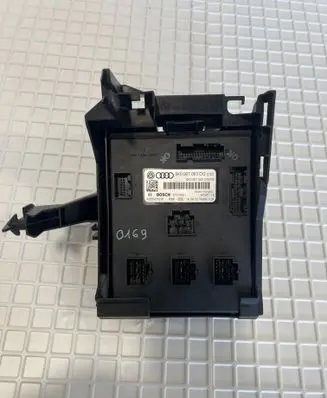 Audi A4 S4 B8 8K Comfort/convenience module 8K0907063DG F005V01210 07016001