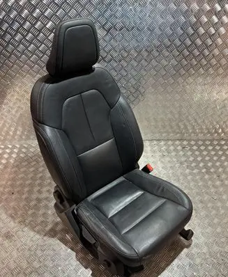 Volvo XC40 Front passenger seat TM28709