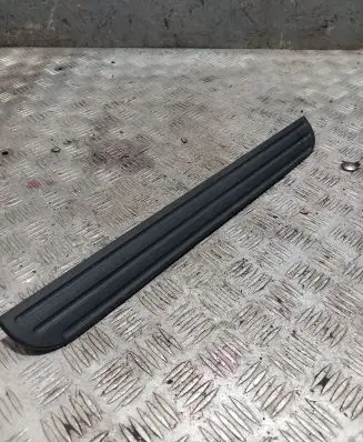Toyota RAV 4 (XA30) Front sill trim cover 6791142030 T11094