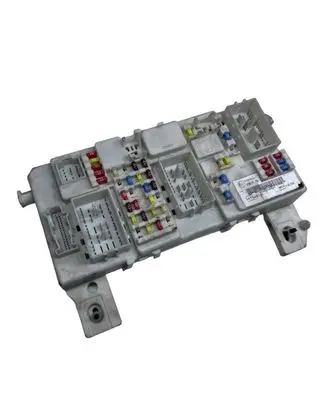 Ford Focus Fuse module 7M5T14A073CG 519242804 00046598