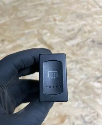 Volkswagen PASSAT B5.5 Windscreen/window heater switch 3B0959621C