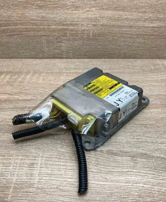 Toyota Avensis T270 Airbag control unit/module 8917005230 219122101 WithPlug