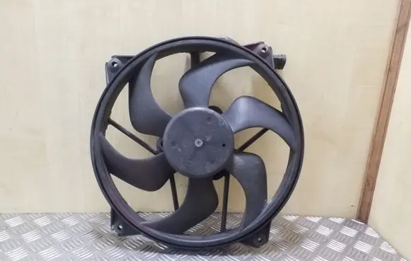 Citroen C4 I Fan impeller 1831294116D