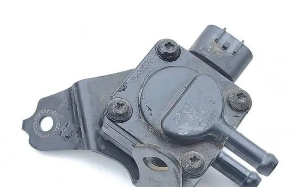 Lexus IS 220D-250-350 Exhaust gas pressure sensor 8948053010 3F01 K0S0TA