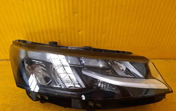 Volkswagen Transporter - Caravelle T7 Headlight/headlamp 12033060000