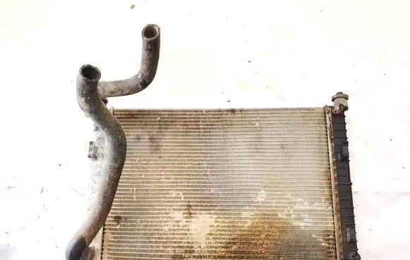 Ford Fusion Coolant radiator 2s6h8k161bb 2s6h-8k161-bb