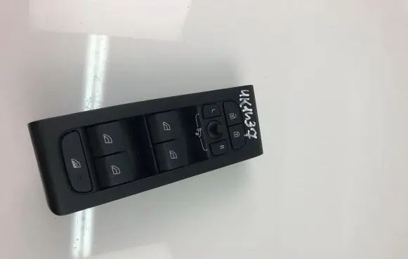 Volvo XC40 Electric window control switch 32319764