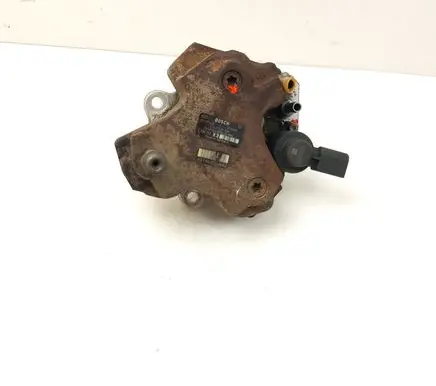BMW X5 E70 Fuel injection high pressure pump 7798333 0445010146