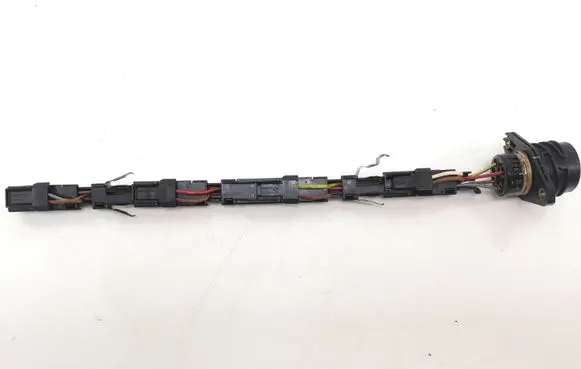 Volkswagen Golf V Fuel injector wires 038971803